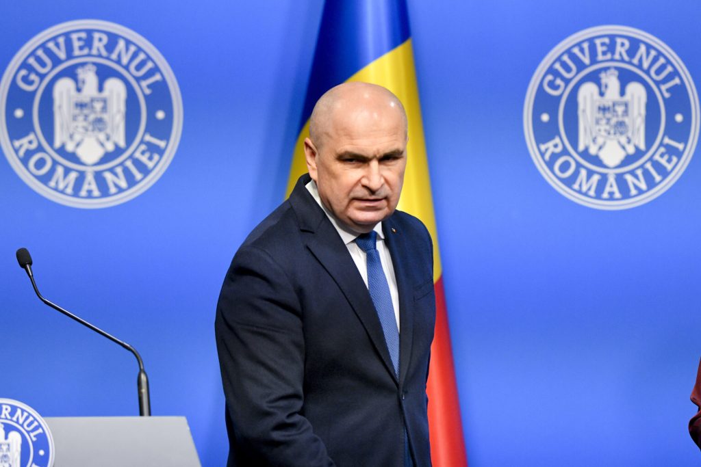 Guvernul va adopta, în ședința extraordinară de joi, proiectul de lege privind interzicerea cumulului pensiei cu salariul la stat