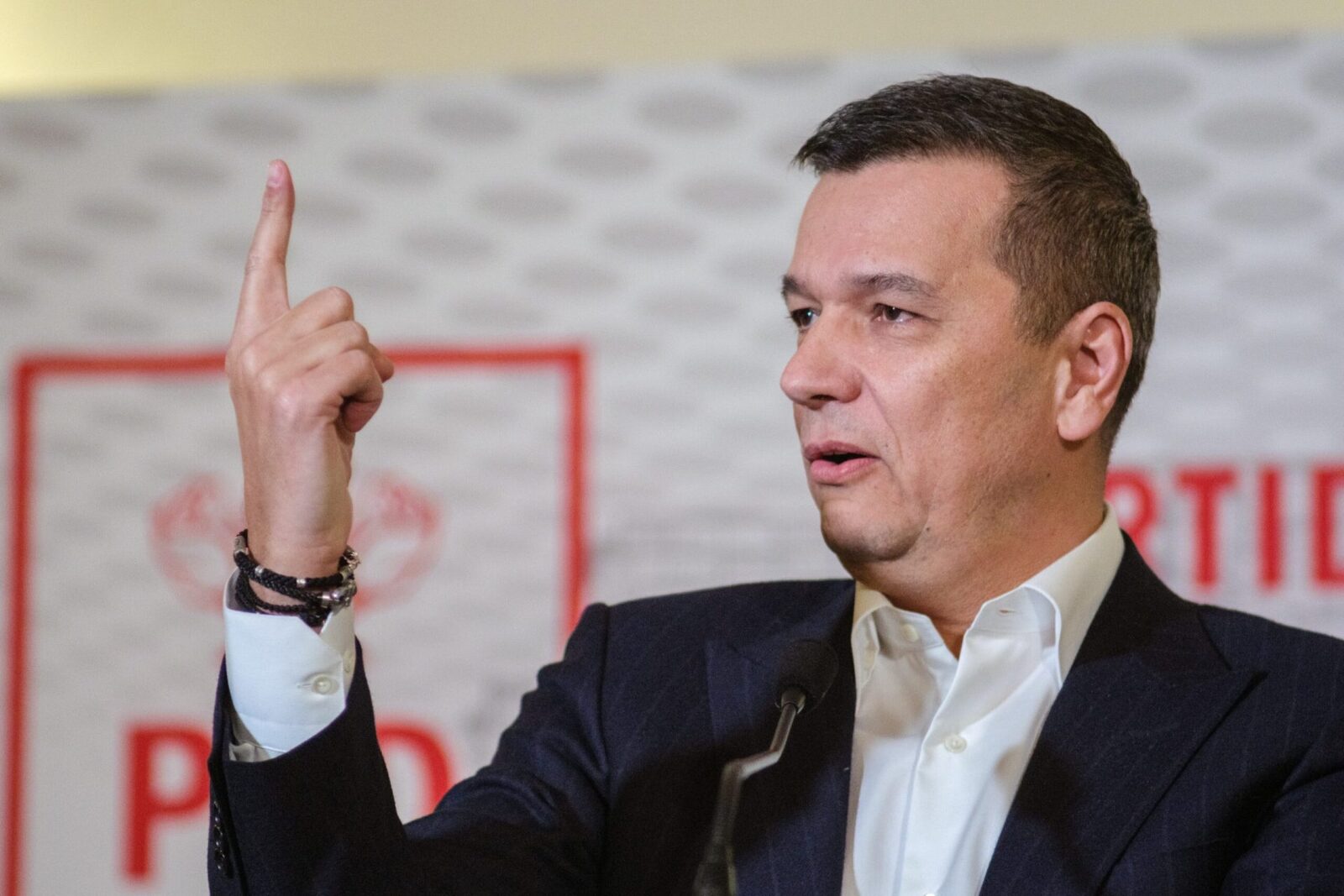 PSD se pregătește să ia o decizie crucială privind viitorul său în coaliție, după o ultimă întâlnire regională desfășurată sâmbătă la Timișoara