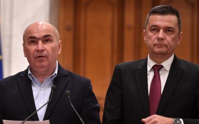 România, prinsă într-o triplă criză: politică, guvernamentală și constituțională România se confruntă cu o suprapunere de crize, care amenință să genereze instabilitate pe multiple planuri, potrivit analizelor politologului Cristian Pîrvulescu