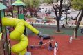 Sectorul 5: Două locuri de joacă, refăcute după lucrări, își așteaptă micii vizitatori
