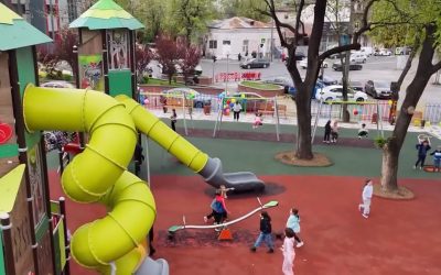 Sectorul 5: Două locuri de joacă, refăcute după lucrări, își așteaptă micii vizitatori