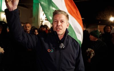 Peter Magyar promite o „nouă eră” în Ungaria și face referire la România Peter Magyar, liderul partidului Tisza, a promis că va face tot posibilul pentru a „garanta o nouă eră” în Ungaria, după victoria zdrobitoare în alegeri