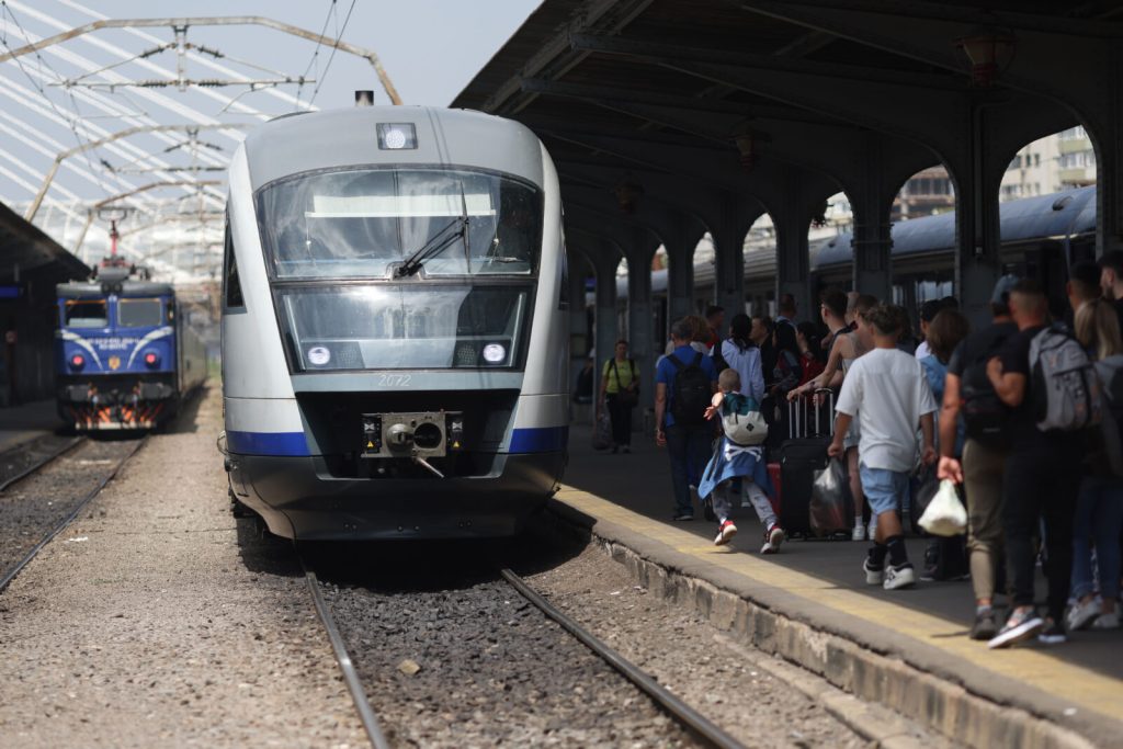 Urcă-te fără bilet în trenurile din București. Care sunt rutele „gratis”?