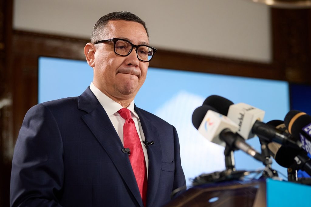 Victor Ponta critică dur dominația USR în guvernare Fostul premier Victor Ponta a lansat un atac dur la adresa Uniunii Salvați România (USR), considerând că acest partid, clasat pe locul patru la ultimele alegeri parlamentare, controlează în mod nejustificat guvernarea
