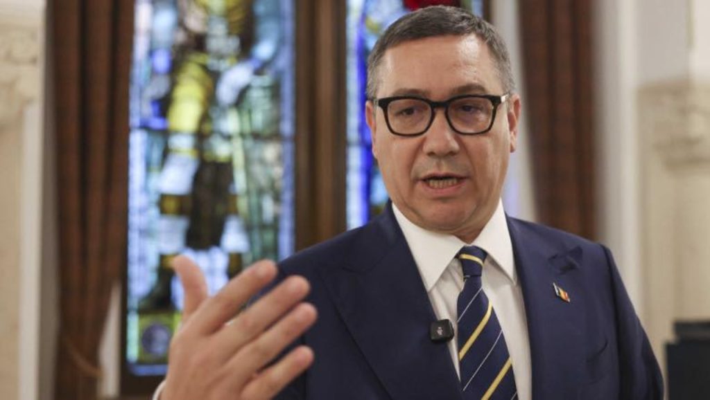 Victor Ponta identifică principala problemă a crizei politice din România Fostul premier Victor Ponta a oferit o analiză aprofundată a crizei politice din România, subliniind că prezența USR în coaliție este principalul obstacol în calea unei guvernări stabile