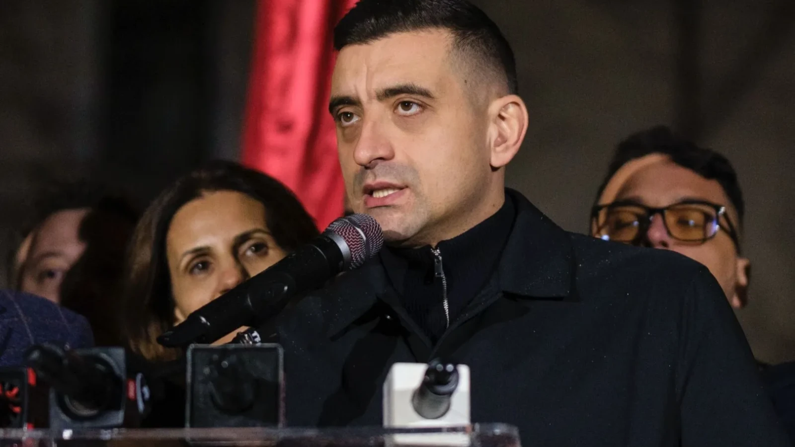 GEORGE Simion critică măsurile guvernului privind prețurile la pompă