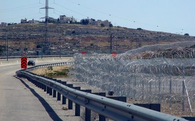 bariera-cu-sarma-ghimpata-in-cisiordania-e1774240530542.jpg - RevistaPolitica