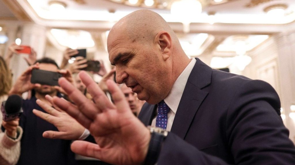 Premierul Ilie Bolojan se pregătește de o confruntare majoră cu Partidul Social Democrat (PSD), după ce social-democrații vor retrage luni miniștrii din Guvern