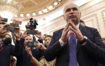 Premierul Ilie Bolojan a lansat un avertisment dur duminică seară, afirmând că Partidul Național Liberal (PNL) ar risca să devină un simplu „partid anexă” dacă ar accepta ca altcineva să decidă cine va fi premierul