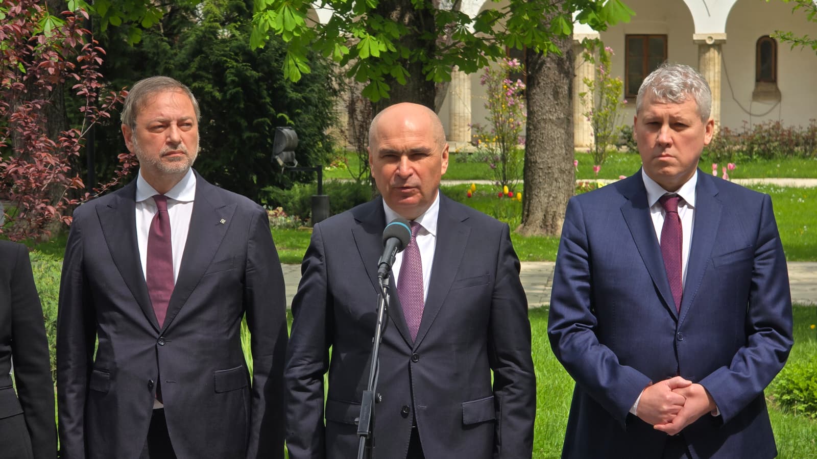Consultările dintre președintele Nicușor Dan și reprezentanții PNL s-au încheiat, Ilie Bolojan anunțând că va continua să își asume funcția de prim-ministru