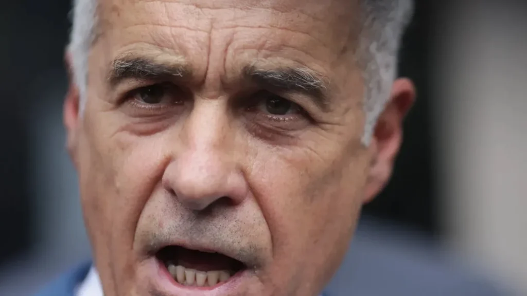 Călin Georgescu s-a prezentat marți la Înalta Curte de Casație și Justiție (ÎCCJ), unde se judecă dosarul în care este acuzat de complicitate la tentativă de acțiuni împotriva ordinii constituționale