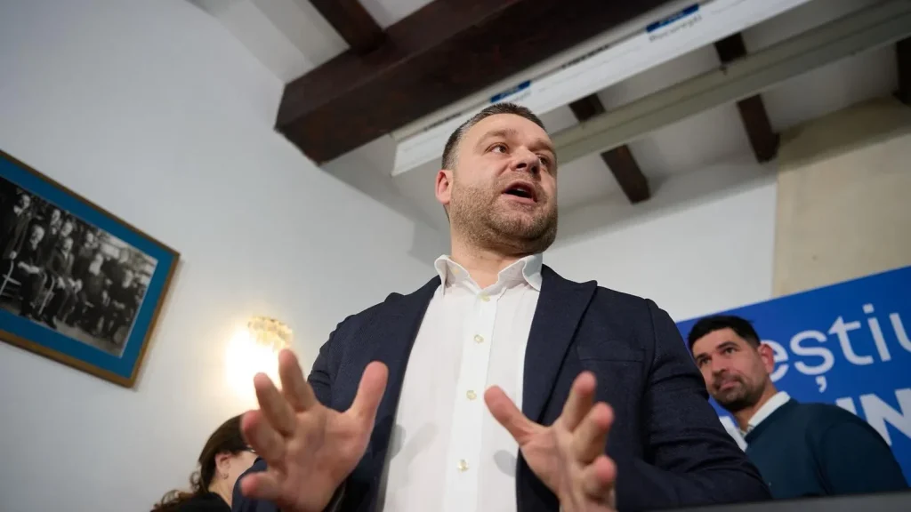 Prim-vicepreședintele Partidului Național Liberal (PNL), Ciprian Ciucu, a stârnit dezbateri după ce a afirmat că președintele României, Nicușor Dan, ar trebui să îl „ia deoparte” pe liderul Partidului Social Democrat (PSD), Sorin Grindeanu, și „să-i bage mințile în cap”