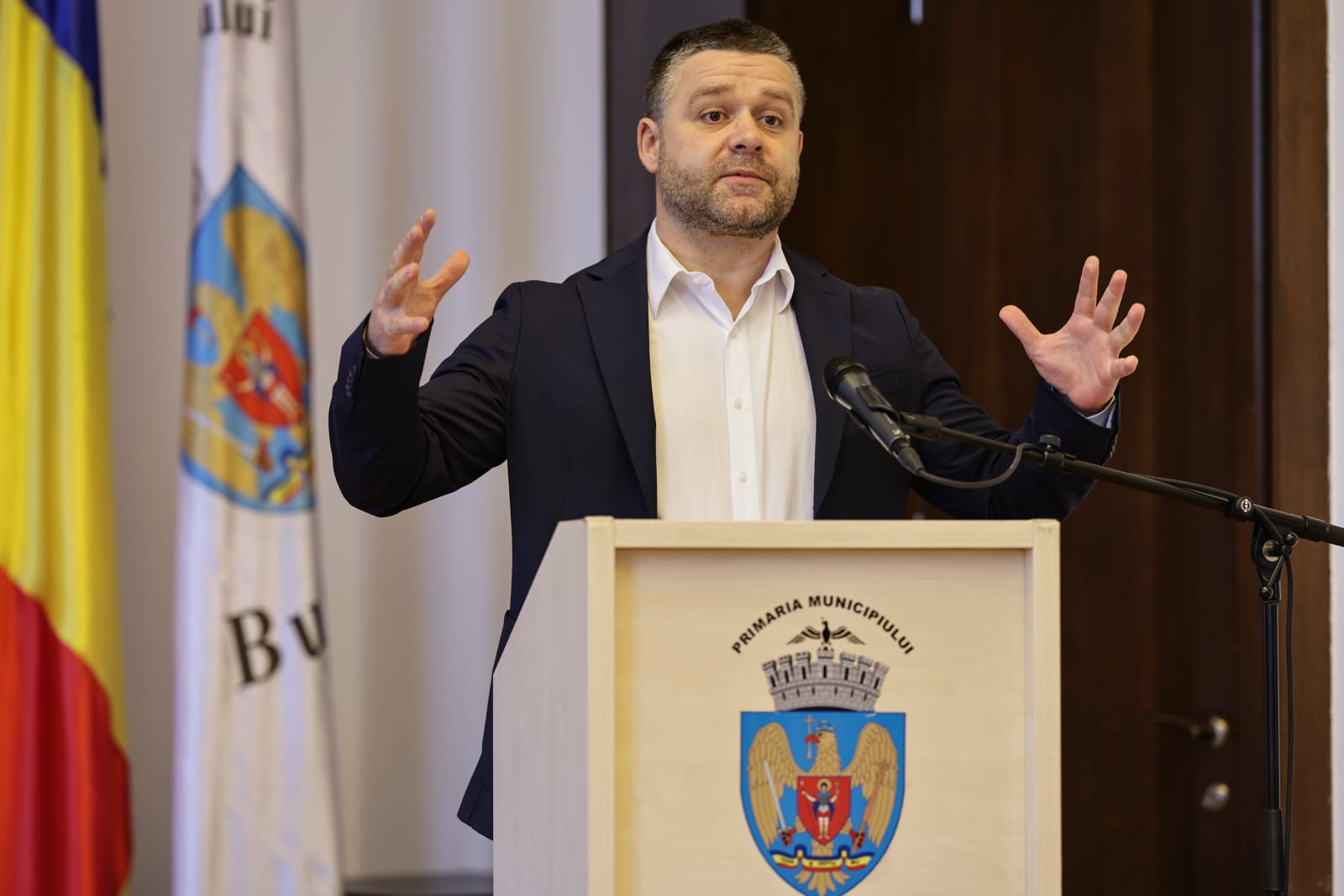Ciprian Ciucu, primarul General al Municipiului București, a lansat un atac dur la adresa Partidului Social Democrat (PSD), acuzând membrii formațiunii politice că nu își asumă responsabilitatea pentru acțiunile lor și că încearcă să blocheze guvernarea