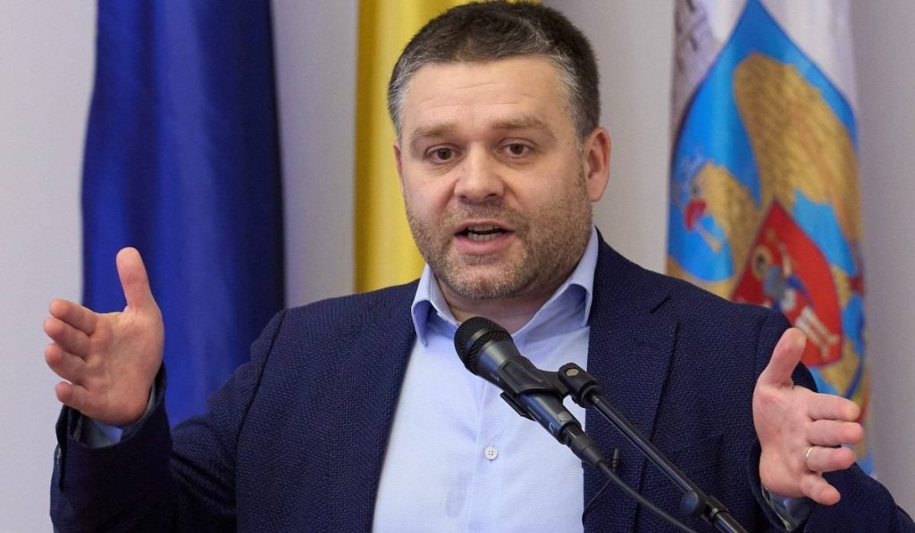 PSD retrage sprijinul politic pentru premierul Ilie Bolojan Partidul Social Democrat (PSD) a decis să retragă sprijinul politic premierului Ilie Bolojan