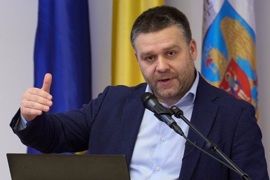 PSD ar putea retrage sprijinul politic premierului Ilie Bolojan, după ce PNL a anunțat că ia în calcul inclusiv varianta de a trece în opoziție