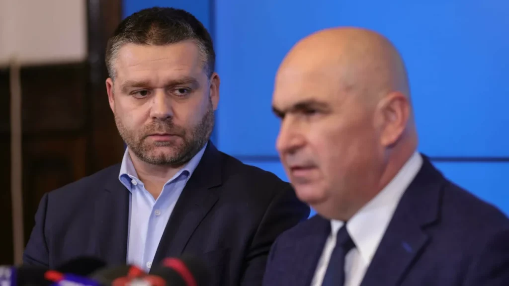Primarul Capitalei, Ciprian Ciucu, a indicat colegilor de partid că PNL are de ales între un viitor ca partid de sine stătător sau unul subordonat, în contextul discuțiilor privind relația cu PSD