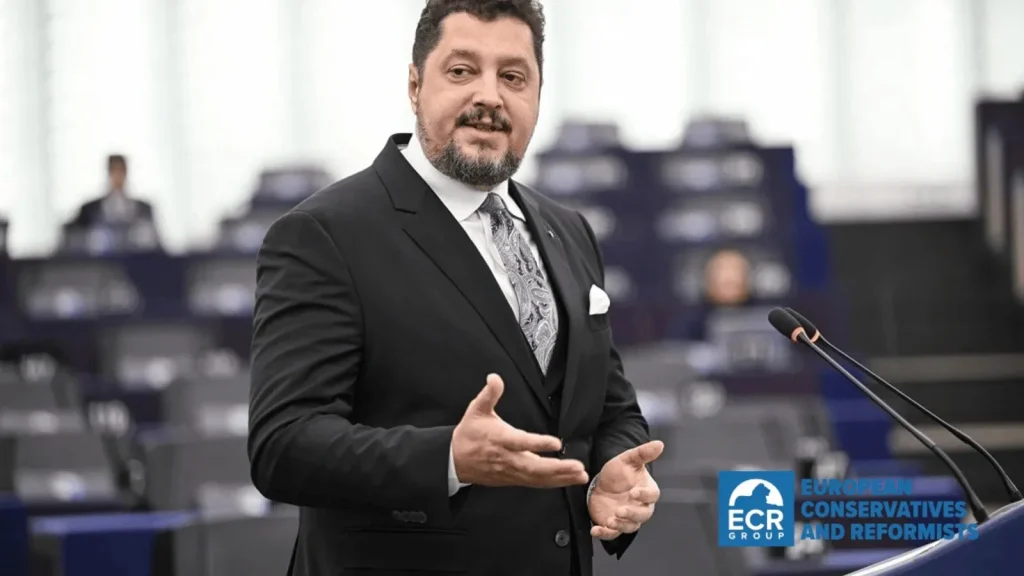 Europarlamentarul Claudiu Târziu (ECR/ACT) critică dur intenția Guvernului României de a vinde participații la companii profitabile, precum Portul Constanța, Hidroelectrica, Romgaz, CEC Bank, Romarm și Poșta Română