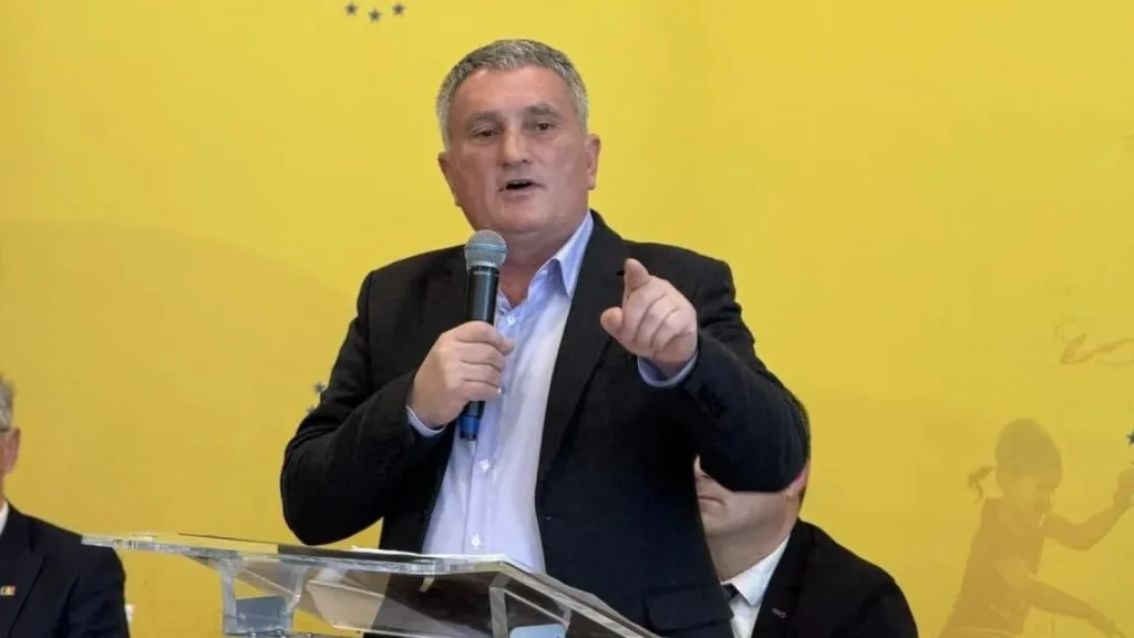 Deputatul PNL și lider al PNL Vâlcea, Cristian Buican, a anunțat public că a primit „Ordinul militar de chemare la mobilizare”, exprimându-și, totodată, îngrijorarea cu privire la posibile motive politice din spatele acestuia