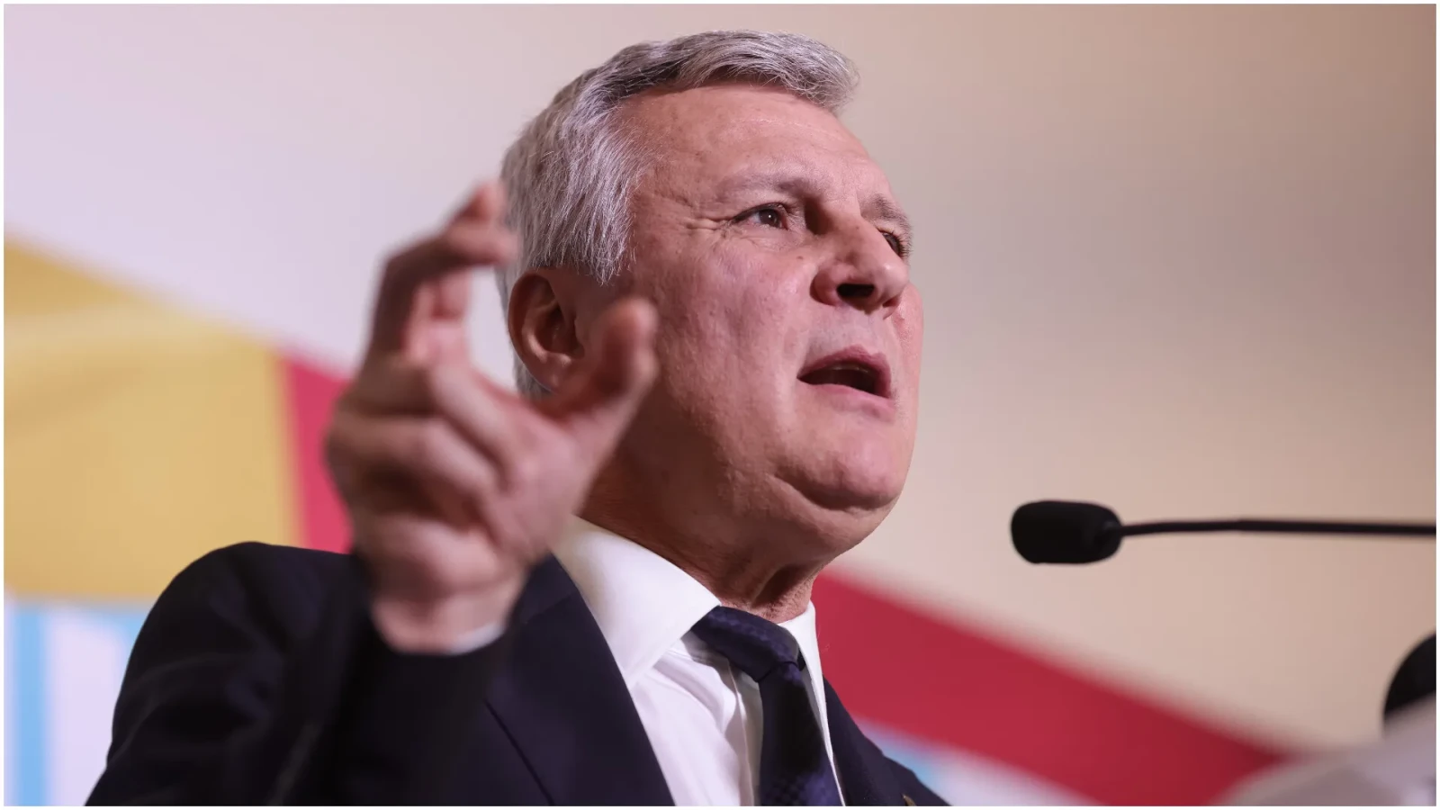 Președintele grupului PSD din Senat, Daniel Zamfir, a inițiat o propunere legislativă menită să protejeze interesele naționale în activitatea economică