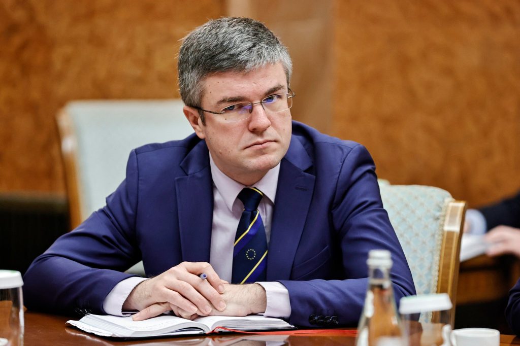 Ministrul Economiei, Irineu Darău, a anunțat lansarea în consultare publică a unui proiect de lege menit să simplifice procedura de insolvență pentru persoanele fizice