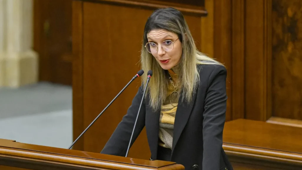 Ministrul Mediului, Diana Buzoianu, a anunțat că proiectul de lege privind sancționarea hărțuirii sexuale, indiferent de context, a primit aviz favorabil din partea Consiliului Economic și Social