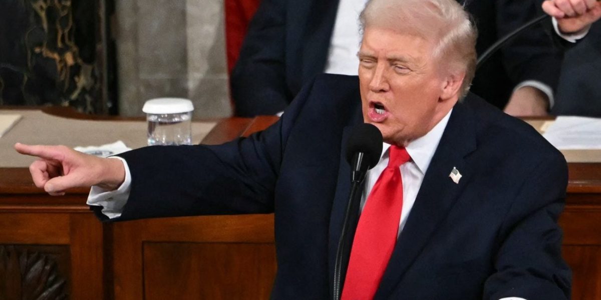 donald-trump-furios-ca-franta-nu-lasa-avioanele-americane-militare-sa-zboare-spre-israel-prin-spatiu.jpeg - RevistaPolitica