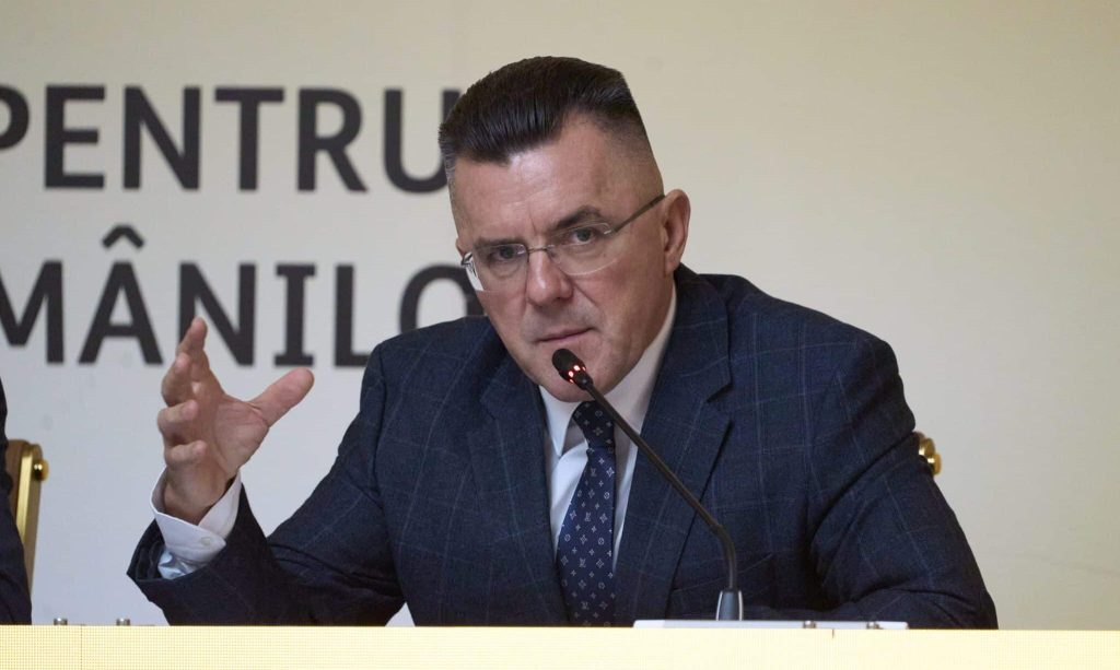 Președinta Comisiei Europene cere renunțarea la dreptul de veto, AUR se opune federalizării Alianța pentru Unirea Românilor (AUR) își exprimă opoziția față de propunerile privind renunțarea la dreptul de veto al statelor membre în cadrul Consiliului European, considerând acest demers un pas important către federalizarea Uniunii Europene