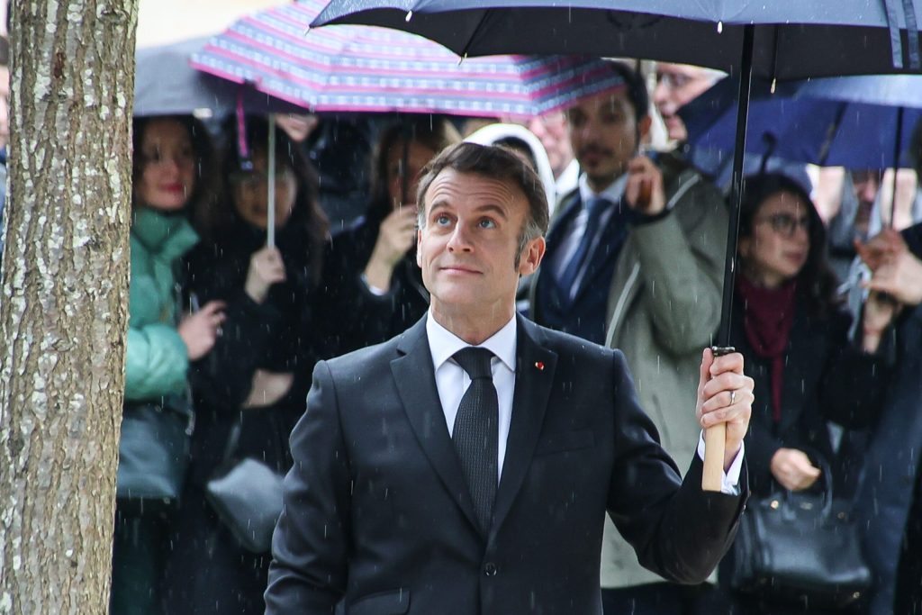 „Am făcut politică înainte și nu o voi face după aceea”, a anunțat Emmanuel Macron joi