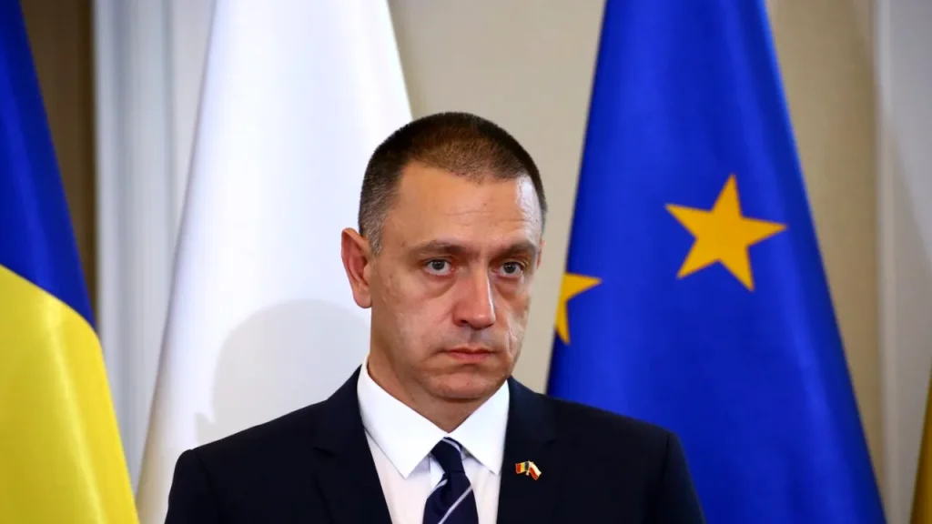 Fostul ministru Mihai Fifor, atac dur la adresa premierului Ilie Bolojan Senatorul social-democrat Mihai Fifor a lansat un atac dur la adresa premierului Ilie Bolojan, într-o postare pe rețelele de socializare