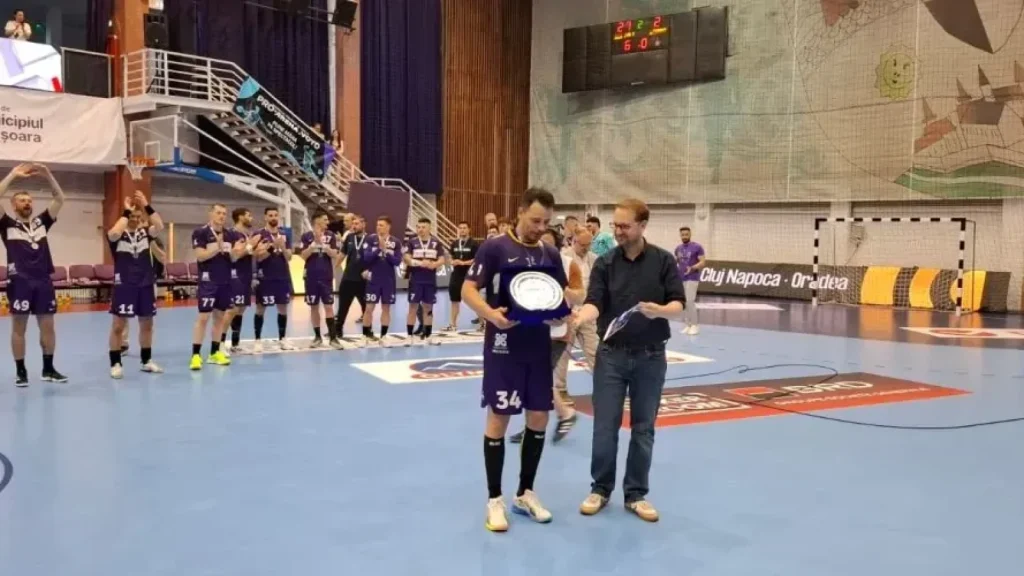 Momente tensionate au marcat finala Cupei României la handbal, unde SCM Politehnica Timișoara a fost învinsă de Dinamo București, scor 29-27