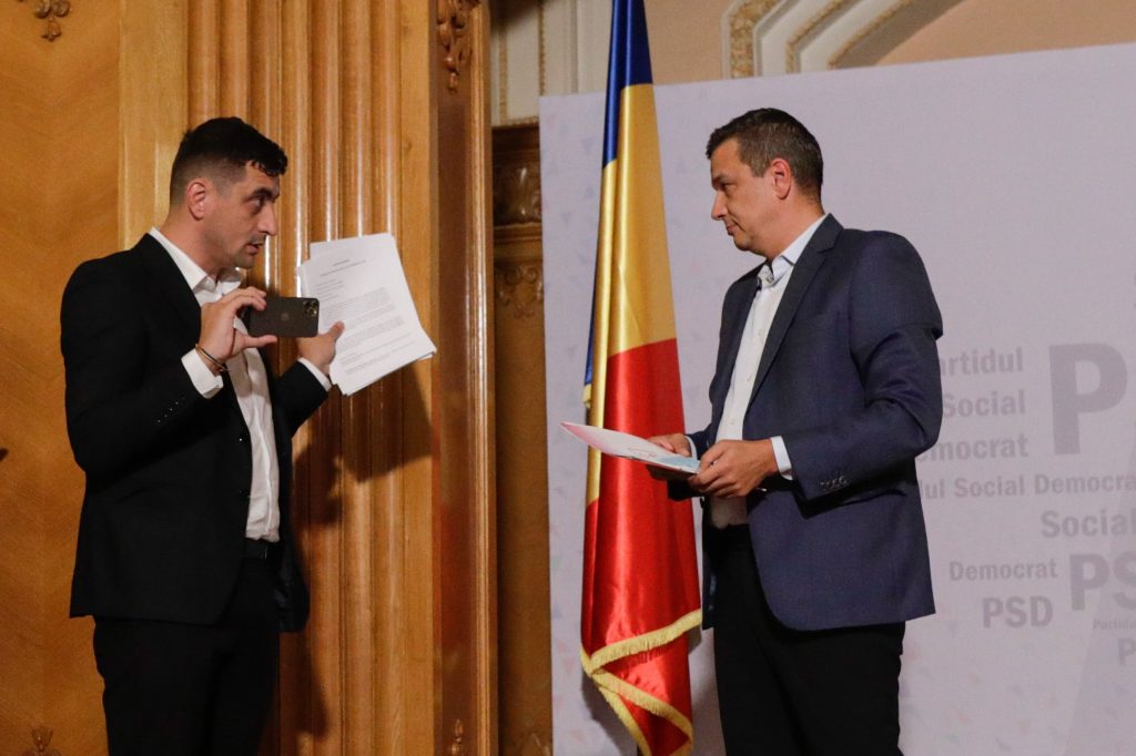 PSD vrea un premier competent și cu empatie, exclude colaborarea cu AUR Sorin Grindeanu a anunțat că Partidul Social Democrat (PSD) își dorește un prim-ministru care să întrunească anumite calități, dar a exclus categoric o colaborare guvernamentală cu Alianța pentru Unirea Românilor (AUR)