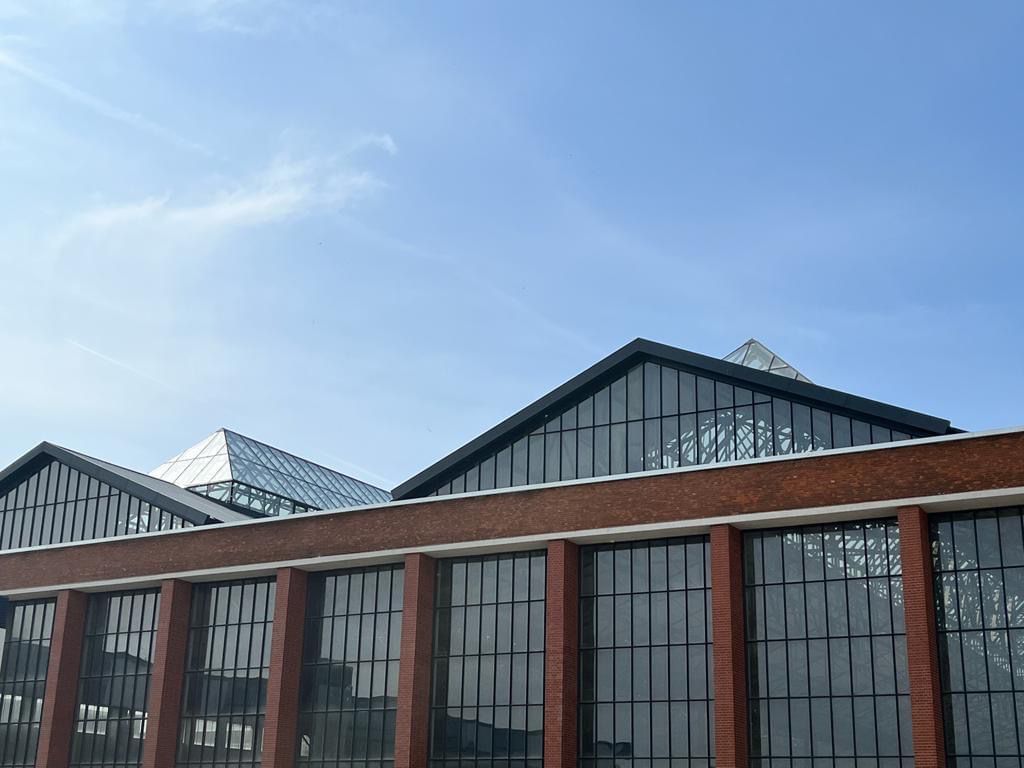 Hala Laminor, Sectorul 3: Uși de lux „evaporate”. Prejudiciu uriaș