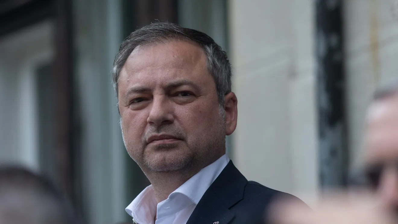 Liberalii rup definitiv legăturile cu PSD Un moment decisiv pentru scena politică românească: PNL se pregătește de ruptura oficială de PSD