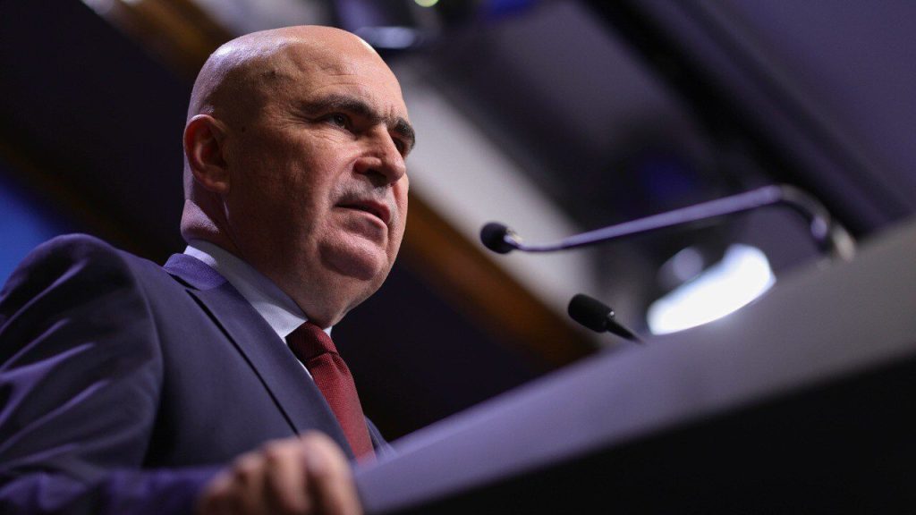 O criză politică majoră se profilează: PSD și PNL, pe marginea prăpastiei guvernamentale Tensiuni fără precedent zguduie coaliția de guvernare, cu posibilitatea iminentă a unei rupturi majore între Partidul Social Democrat (PSD) și Partidul Național Liberal (PNL)