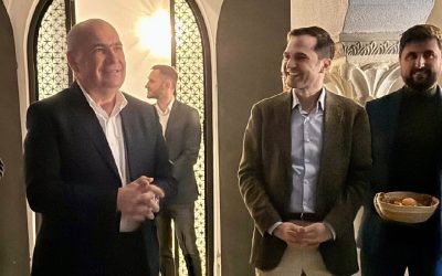 Ilie Bolojan, prezent la reuniunea de Paște a PNL București: „Când te înjură unii, e ca o binecuvântare” Ilie Bolojan, premierul României, a participat miercuri seară la reuniunea de Paște a filialei PNL București, un eveniment descris de președintele organizației, Sebastian Burduja, ca fiind „spontan, fără protocol, fără discurs pregătit”