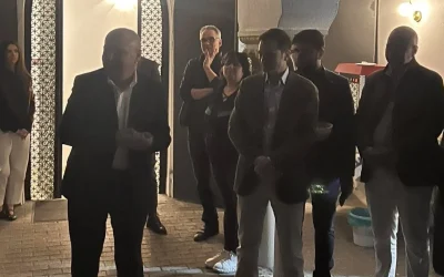 Premierul Ilie Bolojan a efectuat o vizită neanunțată la sediul PNL București, miercuri seară, unde a discutat cu membrii partidului