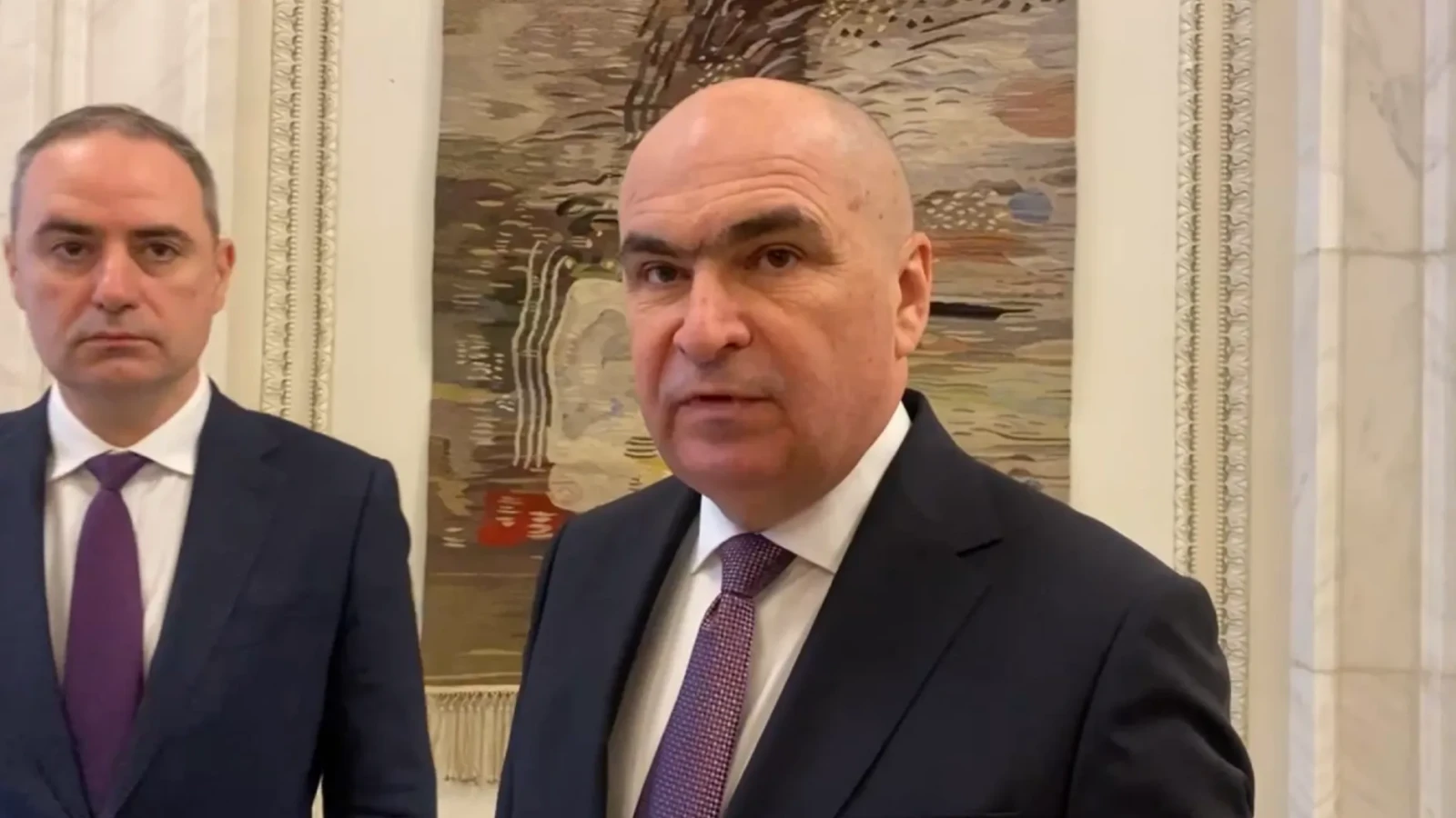 Premierul Ilie Bolojan a anunțat marți o strategie de menținere a stabilității Guvernului, în contextul în care miniștrii Partidului Social Democrat (PSD) și-au anunțat retragerea din Executiv