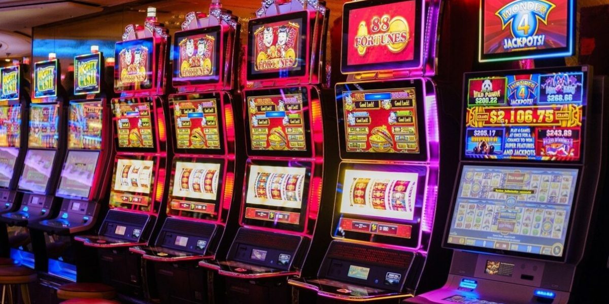 jocuri-de-noroc-e1775483924734.jpg - RevistaPolitica