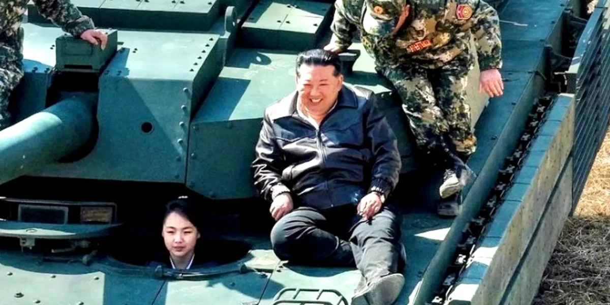 kin-jong-un-cu-fiica.webp.webp - RevistaPolitica