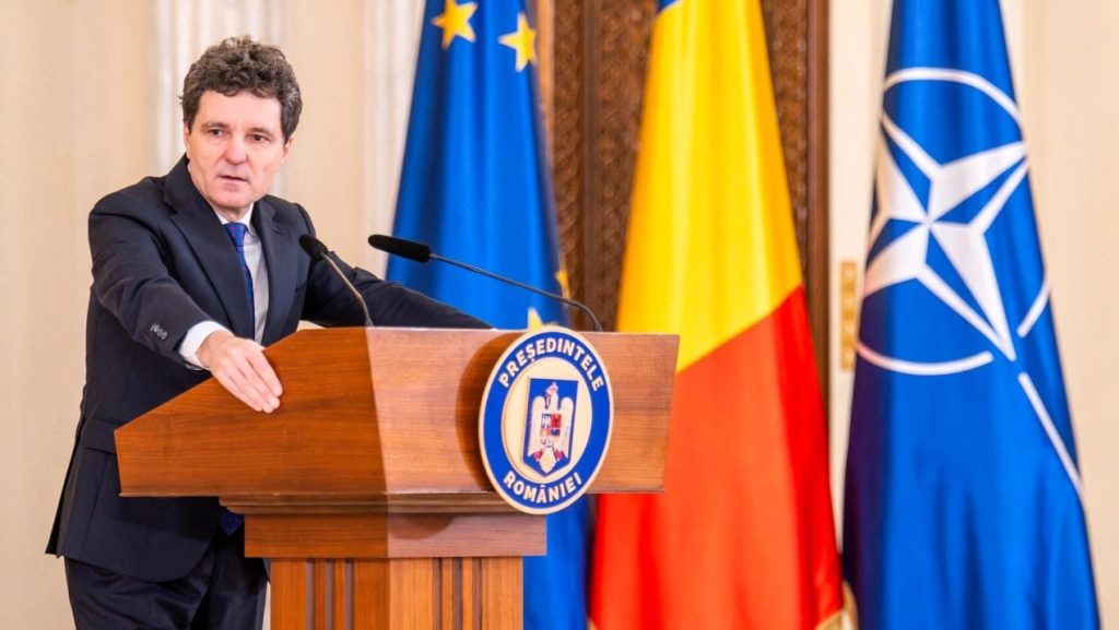 Șeful statului, Klaus Iohannis, încearcă o ultimă manevră constituțională pentru a media conflictul tot mai adânc dintre Partidul Social Democrat (PSD) și Partidul Național Liberal (PNL)
