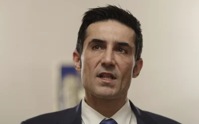 PSD amenință cu retragerea miniștrilor din guvern Tensiuni majore în coaliția de guvernare după ce Partidul Social Democrat (PSD) a anunțat că va iniția o procedură de retragere a miniștrilor din guvern, în cazul în care premierul Ilie Bolojan nu va demisiona