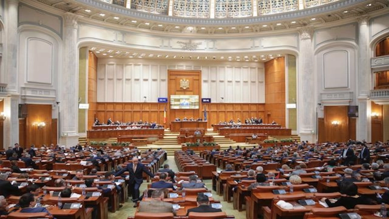 Deputatul PNL, Adrian Cosma, a recunoscut negocieri cu parlamentari AUR pentru a asigura sprijinul guvernului condus de Ilie Bolojan
