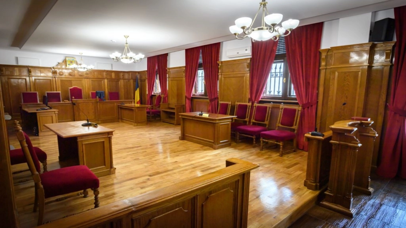 Curtea de Apel București a anulat condamnarea pentru trafic de influență a lui Bogdan Crefelean, fost șef de cabinet al deputatei AUR, Gianina Șerban