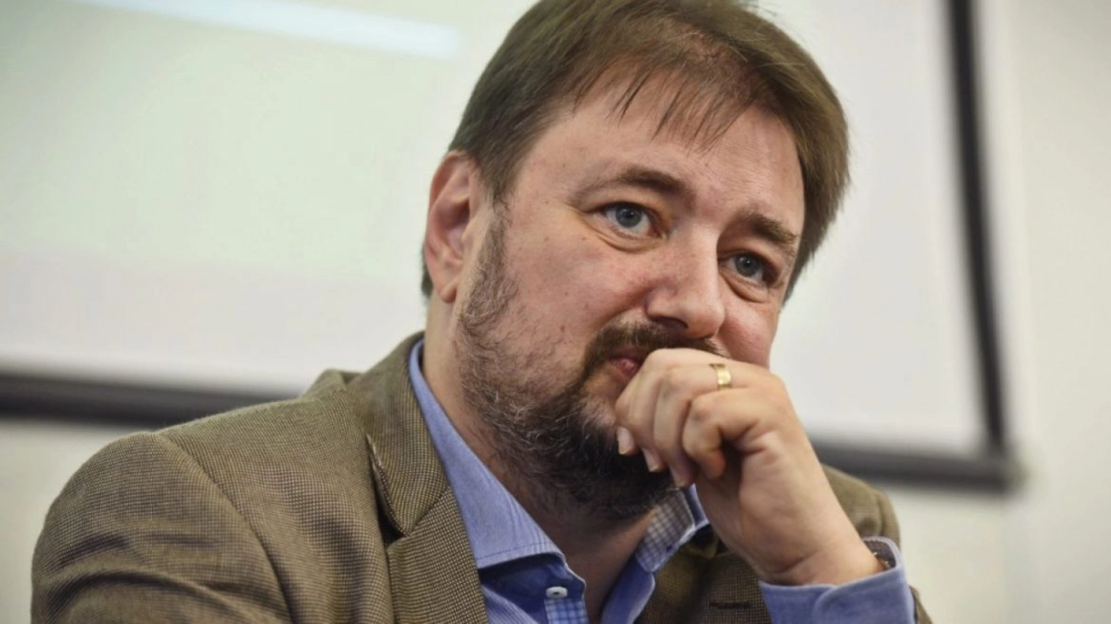 Colaborarea dintre Partidul Social Democrat (PSD) și Alianța pentru Unirea Românilor (AUR) pentru o moțiune de cenzură este o „eroare strategică”, avertizează Cristian Pîrvulescu, politolog și decan al Facultății de Științe Politice de la Școala Națională de Studii Politice și Administrative (SNSPA)