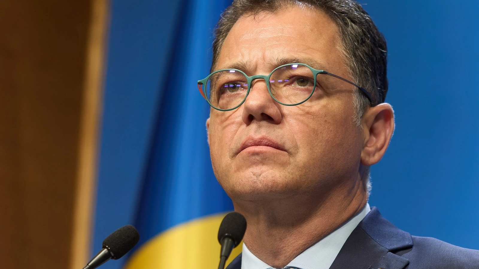 Secretarul General al Guvernului, Ștefan Radu Oprea, a lansat un atac dur la adresa premierului Ilie Bolojan, după un raport al Fondului Monetar Internațional (FMI) care arată o scădere economică alarmantă în România