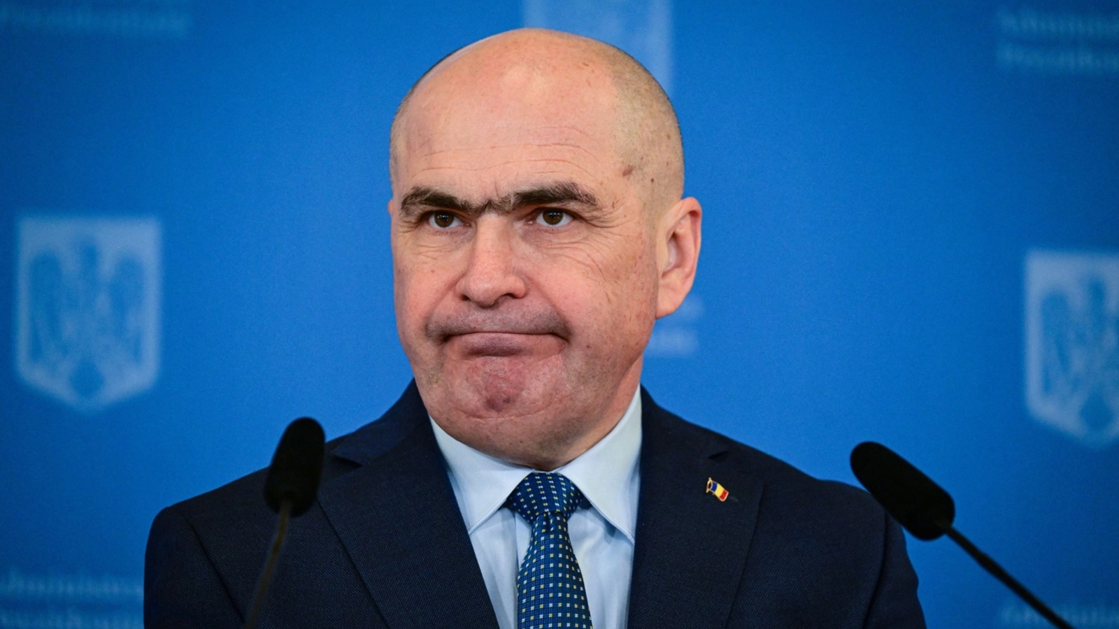 Economia românească se confruntă cu o deteriorare rapidă, cu semnale clare de încetinire și riscuri crescute de recesiune, pe fondul unor măsuri fiscale și bugetare ce au afectat consumul și investițiile