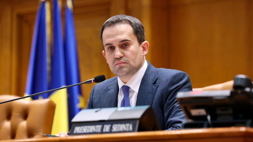 Ministrul Transporturilor, Ciprian Șerban, a semnat joi trei contracte de finanțare cu Serviciul Român de Informații (SRI), Serviciul de Telecomunicații Speciale (STS) și Serviciul de Protecție și Pază (SPP)