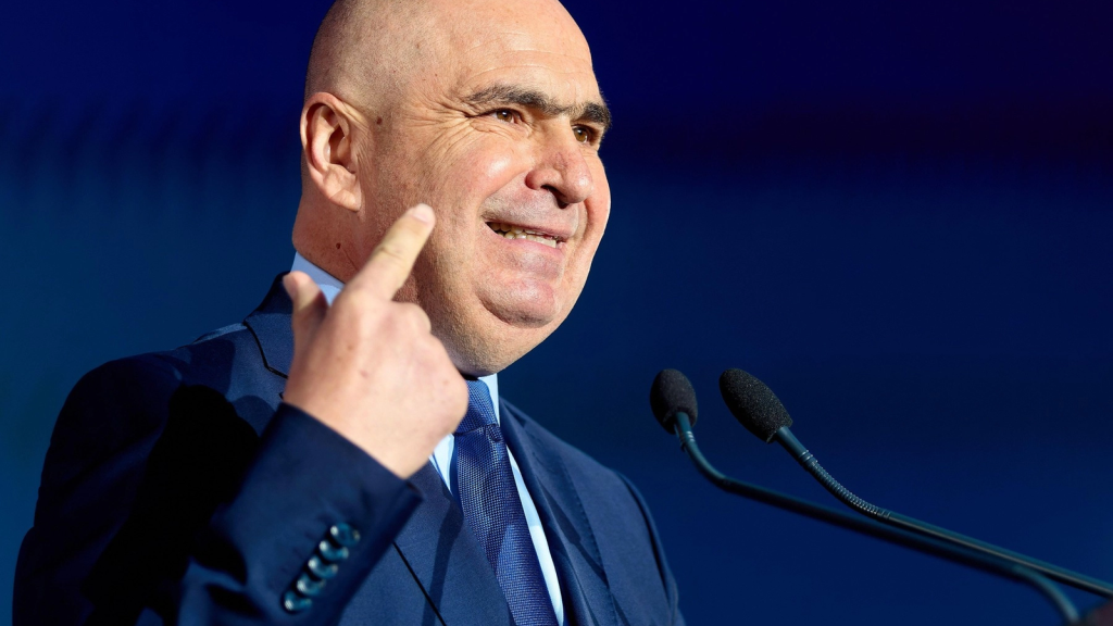 Premierul Ilie Bolojan a oferit detalii despre strategia sa în eventualitatea unei crize politice, generate de o posibilă retragere a sprijinului politic din partea PSD