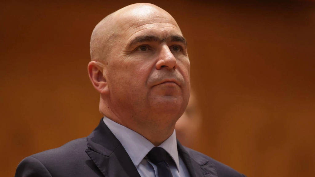 Președintele PNL și premierul Ilie Bolojan a respins marți speculațiile privind o demisie iminentă, insistând asupra necesității de a rămâne la guvernare, în ciuda retragerii sprijinului politic din partea PSD