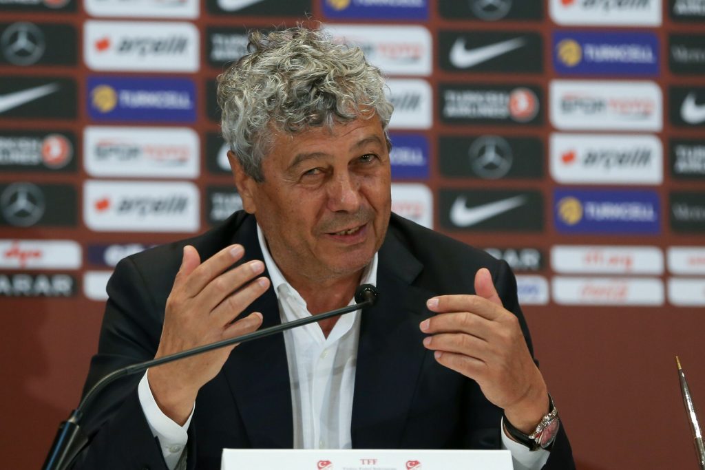 Mircea Lucescu, omagiat în Turcia după trecerea în neființă